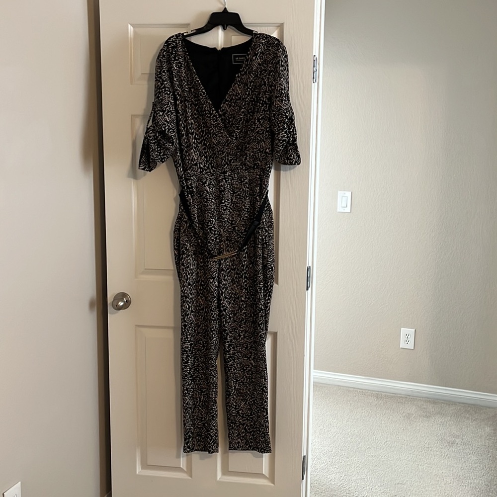Jumpsuit - Picture 7 of 7
